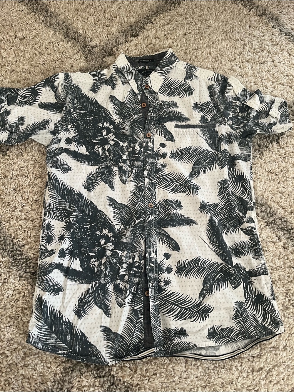 Casual Palm-Print Button-Down Shirt - Black & White